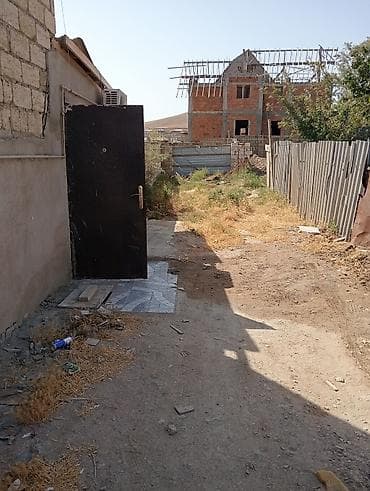 kurdemirde evler: Salam.iki otaqlı evdi,bütün şərait var. yeri isti poldu. yer — 3