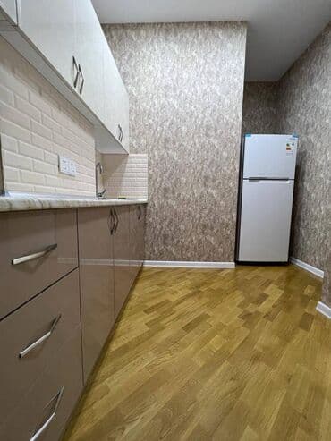 7 ci mikrorayon yeni tikili: Ela veziyetdedi yeni temir heyder eliyev merkezin yaninda 2 otaqlı, 60 — 4