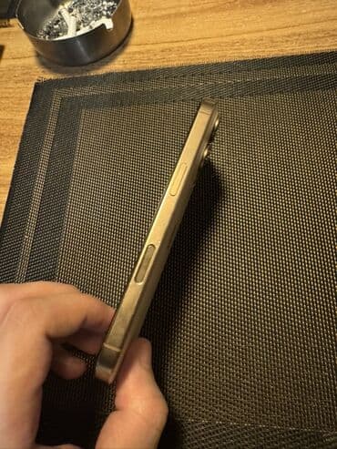 Apple iPhone: IPhone 16 Pro, 256 GB, Qızılı, Face ID — 4