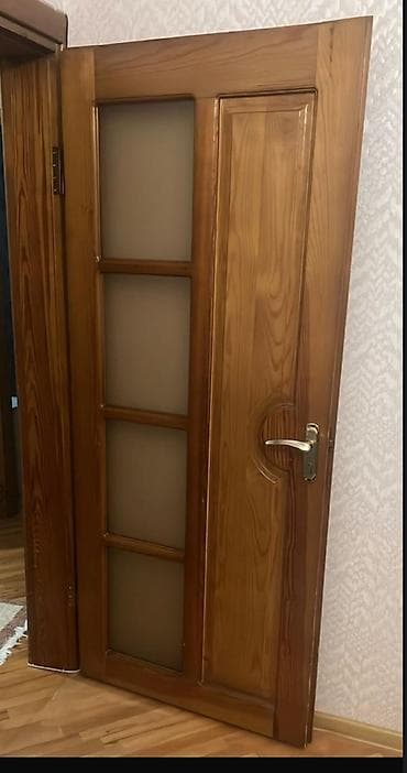 Şam ağacından Qapı tecili satlir 5 ədəd var 1ədədin Qiymet 100