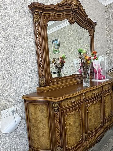 Klassik üslubda massiv ağacdan hazırlanmış qonaq otağı mebel dəsti