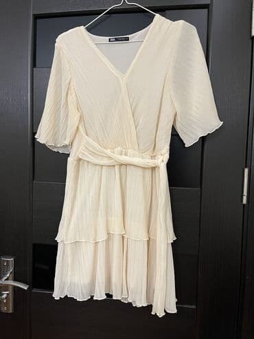 1000 nece manatdir: Zara don 
Bir defe geyilib 
Hem ziyafet hem gündelik üçün uygundur — 3