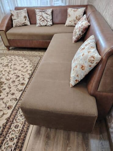 Termolar: Künc divan — 1