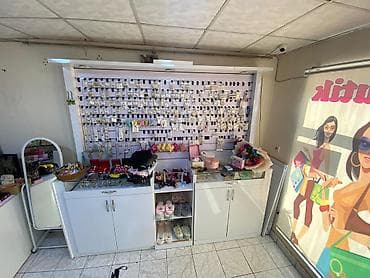 Kassa stolları: Mağaza üçün vitrinlər Kasmetikabujiteriya paltar isdeye uygun — 10
