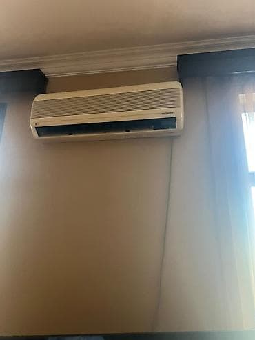 Elektronika: 3 ədəd LG divar tipi kondisioner və pəncərə tipi Bakond BK-1500 — 3