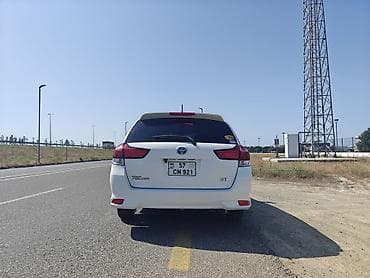 byd disk teker: Toyota Corolla Fielder Hybrid, ağ rəng, universal (wagon) kuzov — 9