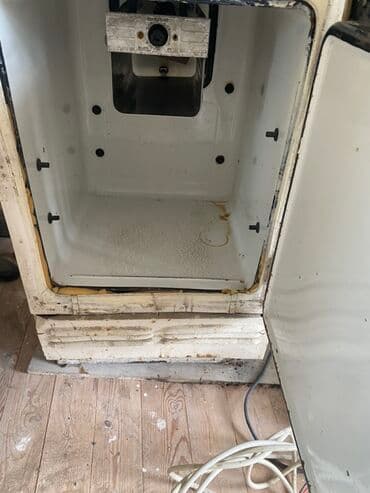 sok soyuducusu: Sovet istehsalı “Саратов” markalı məişət soyuducusu — 2