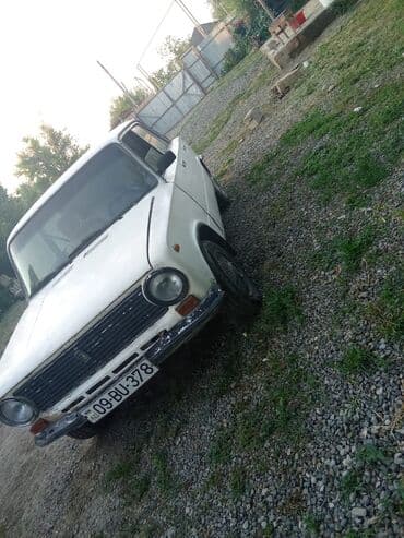 продажа бу авто в азербайджане: VAZ 2101, ağ rəng, 4 qapı sedan. Xarici görünüş: - Klassik “Jiquli” — 3