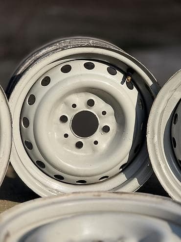 melber disk satilir: İşlənmiş Disk VAZ (LADA) R 13, 4 Boltlu — 3