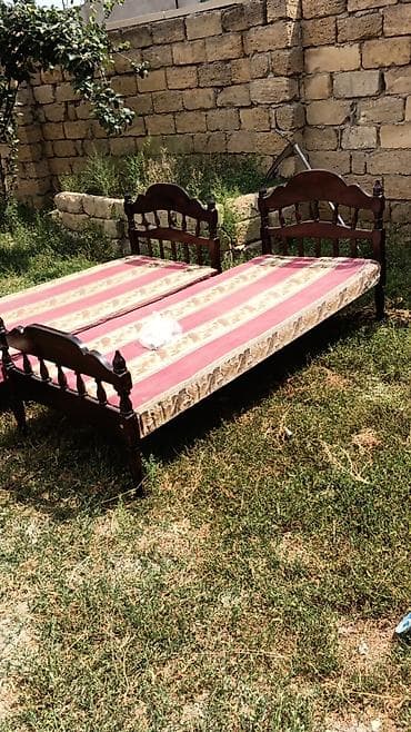 Çarpayılar: Taxta tək nəfərlik çarpayılar – 2 ədəd dəst - Material: bərk taxta — 2
