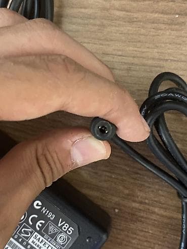 Noutbuklar üçün adapterlər: HP və Toshiba noutbuk adaptrləri (AC/DC) 1) HP adapter - Güc: 65W - — 3