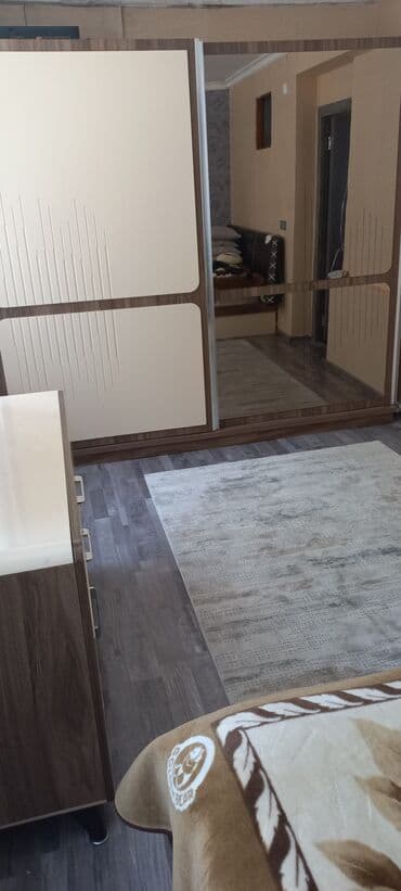 İkinəfərlik çarpayı, Dolab