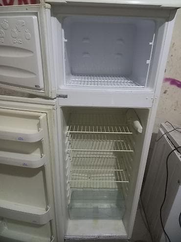 tozsoran satilir: 2 qapılı Beko Soyuducu Satılır, rəng - Ağ — 3