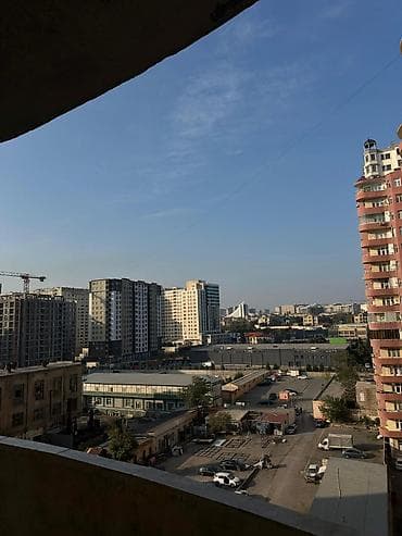 ev bakixanov: Salam. Şah İsmayıl Xətai metrosuna 10 dəqiqəlik məsafədə yerləşən 19 — 5