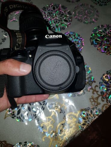 eos 600d canon: Canon eos 600d,obyektivi var,çantası adapteri daşı üstünde,ela — 2