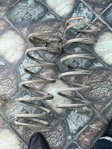 hyundai kia ehtiyat hisseleri islenmis: Məhsul: Avtomobil arxa asqı yayları (cüt) - Tip: Spiral (coil) yaylar — 1