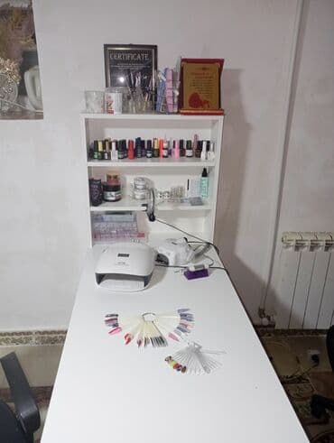 Manikür, Gellak, şellak, Salonda