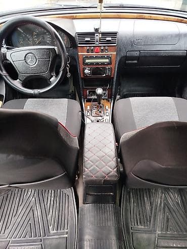 Mercedes-Benz C-Class W202 sedan - Sürətlər qutusu: avtomat - Kuzov — 3