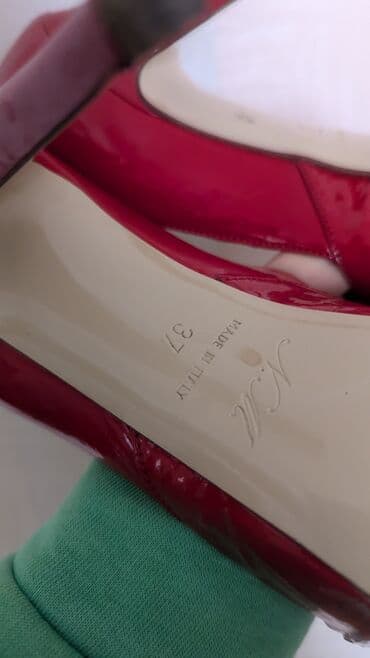 altı qırmızı ayaqqabı: Tuflilər, Ölçü: 37, rəng - Qırmızı, İşlənmiş — 3