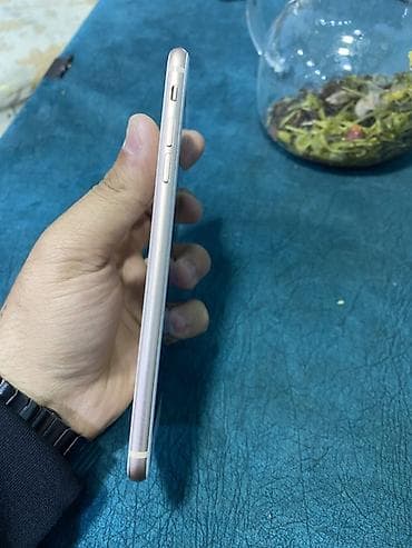 iphone qiymət: IPhone 8 Plus, Qızılı, Barmaq izi — 4