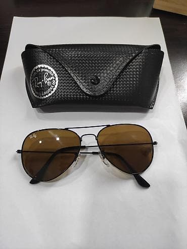 İtaliyadan alınıb orijinal Ray-Ban eynəyidir. Pilot seriyasıdır