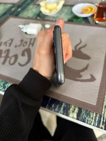 iphone 8s plus: IPhone 11, Qara, Face ID — 5