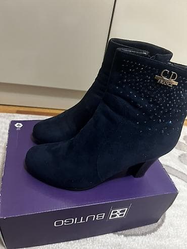 2ci el geyim: Qadın payız-qış ayaqqabıları dəsti 1) Qəhvəyi idman üslublu botlar - — 2