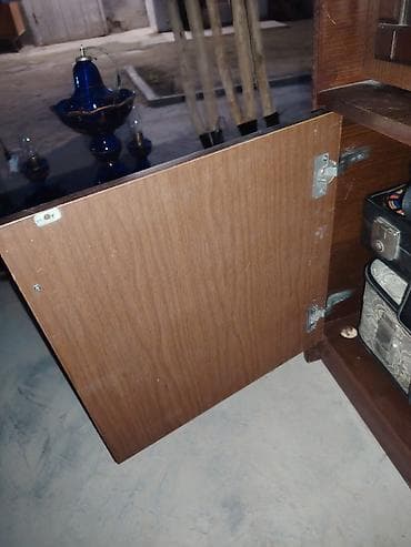 ayakkabi refi: Diqqet sadece ozu satilir oyuncaqlar cixardilacaq Vitrinli bufet – — 5