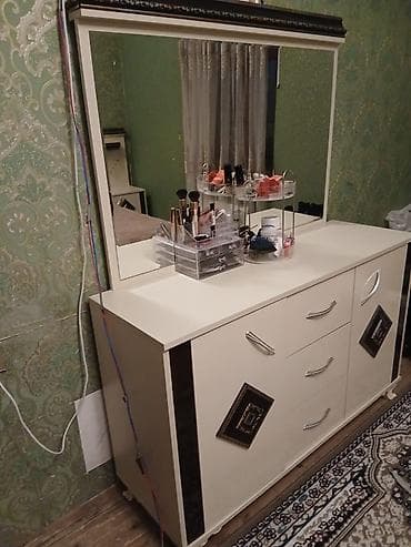 Sifarişlə əl işləri: 5 ayın mebelidi 1500 m alınıb evdən cixmalidi diye tecili satılır real — 3