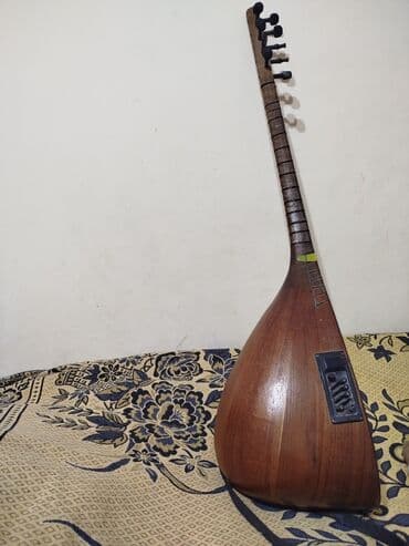 saz dersleri: Elektro bağlama/saz - Korpus: tam taxta, armud formalı kasa, tünd — 1