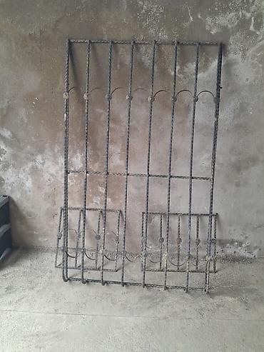Dəmir pəncərə barmaqlığı - Material: qalın armatur dəmirdən qaynaqla