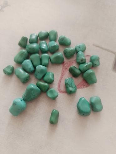 Məhsul: Yaşıl-mavi rəngli daş muncuq dəsti Təsvir: - Təbii daş