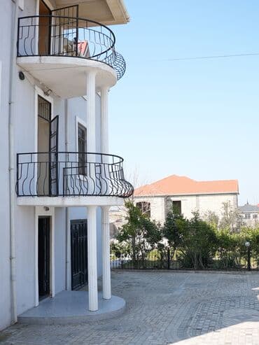 300 kv. m, 7 otaqlı, Kombi