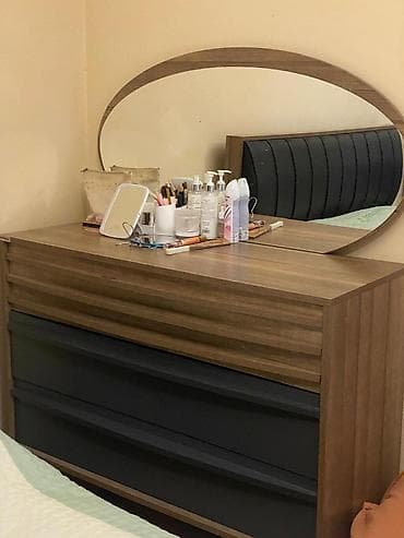 sutular: Yataq otağı mebel dəsti Tərkibi: - İki sürgülü qapılı şkaf: bir qapı — 3