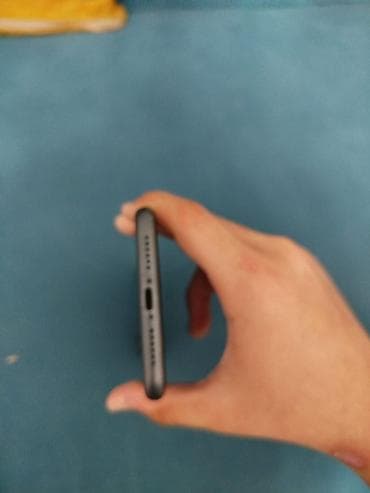 iphone 11 korpus: IPhone 11, 128 GB, Qara, Face ID — 2