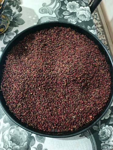 tek matraslar: Məhsul: üyüdülmüş sumaq (quru sumaq dənəsi) Təsvir: - Təbii şəkildə — 3