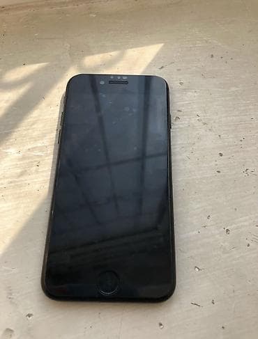 ayfon dubay 14: IPhone 7, Jet Black, Barmaq izi — 1