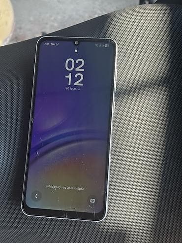 philips xenium 9@9h: Samsung Galaxy A05, 64 GB, rəng - Ağ, Qırıq — 3