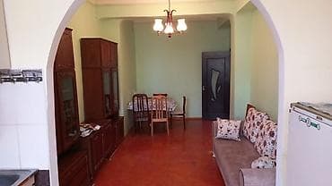 Xirdalanda kruqa yaxin giriwde 11/11 mertebesi 3 otaq ev ewyali