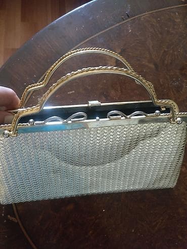 Сумка золотистого цвета для свадьбы почти новая