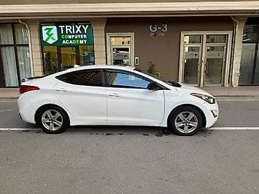 Hyundai Elantra: 1.8 l | 2013 il Sedan — 3