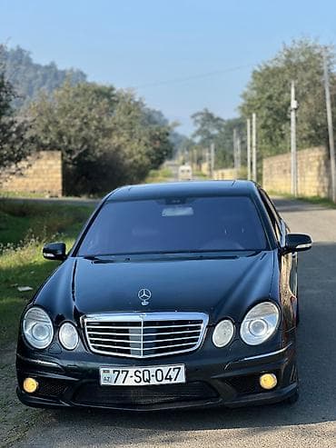 arxa spoyler: Mercedes-Benz E 320: 3.2 l | 2004 il Sedan — 4