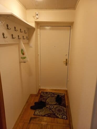 xutor kiraye: Neftçilər Məlhəm Hospitalın yanı. kohnə tikili 5 mərtəbənin 2-ci — 10