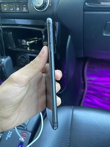 predator helios 300: IPhone 7 Plus, 32 GB, Jet Black, Barmaq izi — 2
