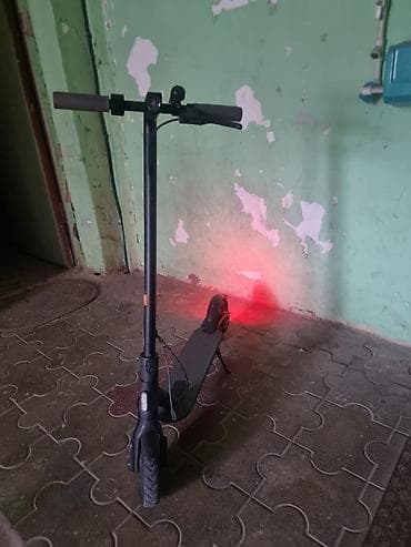 skute: İşlənmiş Elektrik samokat 8", 351 - 500 Vt, 26 - 35 km/s, Ünvandan götürmə, Ödənişli çatdırılma — 1