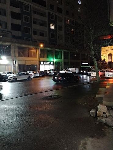 Həyət evləri və villalar: Obyekt üçün vitrinli kommersiya sahəsi - Yerləşmə: Geniş, hərəkətli — 2