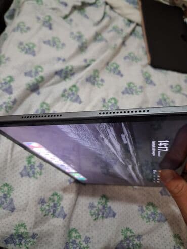 чехол для айпад: Salam 1 aydi alinib hec bir ciziq hec bir leke hecne yoxdur yeniden — 3