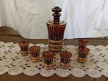 Qızılı naxışlı şüşə likör dəsti - Tərkib: 1 ədəd qapaqlı qrafin və 6 — 1