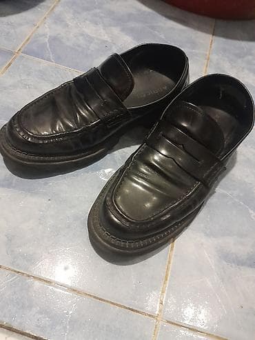 Klassik kişi loafer ayaqqabıları ve sampunlar - Rəng: qara - Model