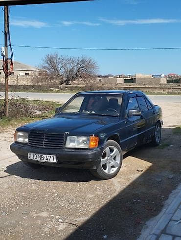 mercedes vito 1990: Mercedes-Benz 190 (W201) sedan - Korpus: 4 qapılı sedan, qara rəng - — 2